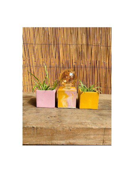 Lampe cube béton marbré rose et jaune - JUNNY