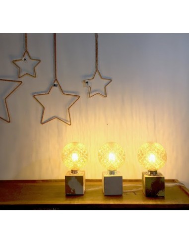 Lampe cube béton patiné beige et cuivre - JUNNY