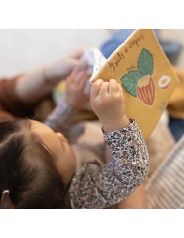Livre d'éveil Les familles de fruits avec...