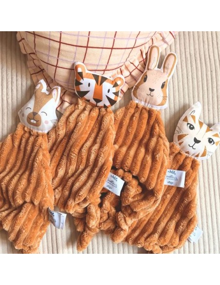 Doudou Chat teddy camel- CAROTTE & CIE 0+